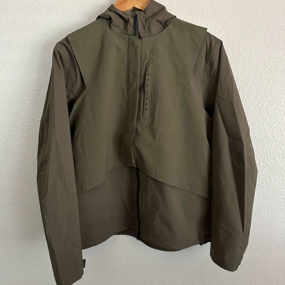 Nike Run Division Storm-Fit Running Athletic Jacket DV1247 Women’s Size Medium